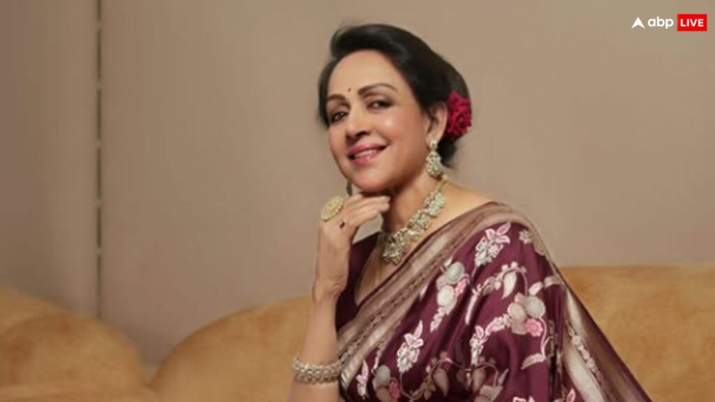 हेमा मालिनी ने पहले 12 करोड़ में बेचे दो अपार्टमेंट, अब खरीदी लग्जरी कार, पूजा करते हुए वीडियो वायरल